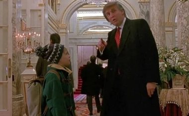 Regjisori i “Home Alone 2” thotë se Donald Trumpi ua vendosi si kusht që ta merrnin në film, nëse donin të xhironin në hotelin e tij