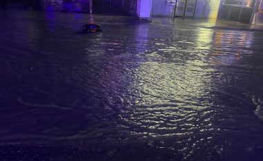 Reshjet e shiut, një pjesë e rrugës magjistrale Ferizaj-Prishtinë e pakalueshme