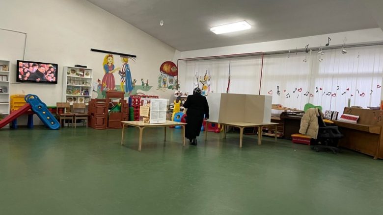 Dalje e ulët e votuesve në Preshevë e Bujanoc deri në orën 16:00