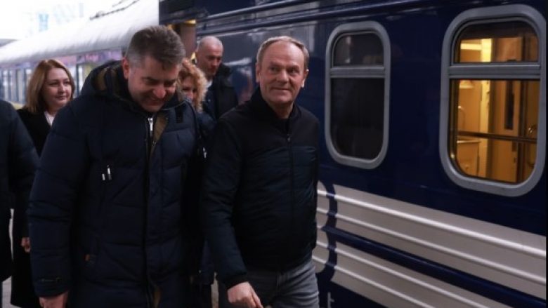 Kryeministri polak arrin në Kiev