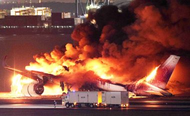Si arritën të evakuohen për 90 sekonda 379 pasagjerë dhe anëtarë të ekuipazhit nga aeroplani i përfshirë nga zjarri në Tokio?