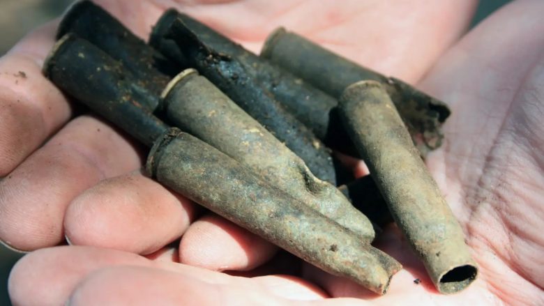 Municione të epokës së Luftës së Dytë Botërore u zbuluan në deponitë nënujore pranë Los Angeles