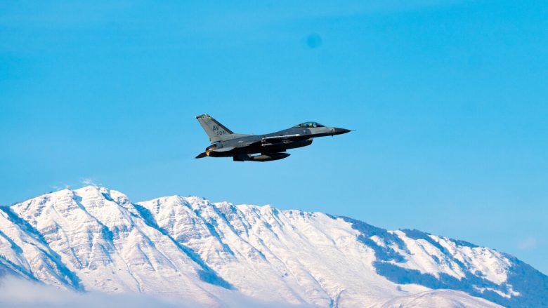Fotografitë që tregojnë se si dukej stërvitja ushtarake e aviacionit të SHBA-së dhe BeH, F-16 në veprim