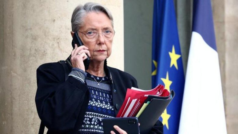 Jep dorëheqje kryeministrja franceze Elizabeth Borne