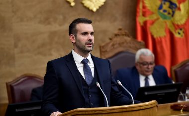 ​Kryeministri i Malit të Zi për rrahjen e të rinjve shqiptarë: Po punohet për arrestimin e sulmuesve