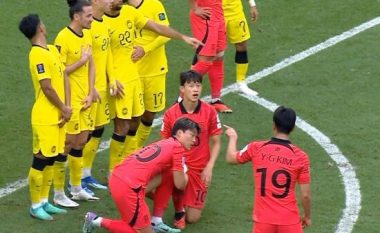 Qëndrimi i çuditshëm i lojtarëve të Koresë së Jugut para goditjes së dënimit që solli pastaj një gol spektakolar