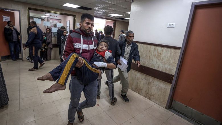 Spitali i Gazës “përtej gjësë më të keqe” të parë ndonjëherë, thotë një kirurg britanik