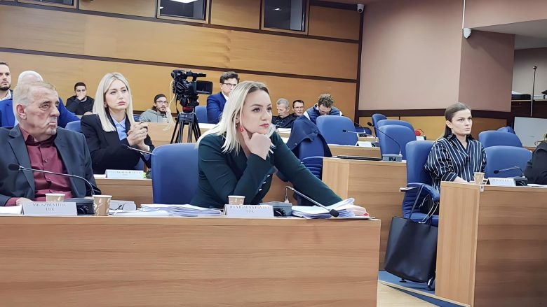 LDK tregon arsyet e mospjesëmarrjes në seancën e Kuvendit të Prishtinës, fajëson LVV-në për këmbimin e pronës komunale