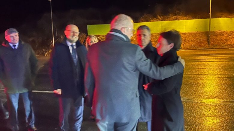 Ministri i Jashtëm i Shqipërisë fillon turin rajonal, pritet në Morinë nga Gërvalla