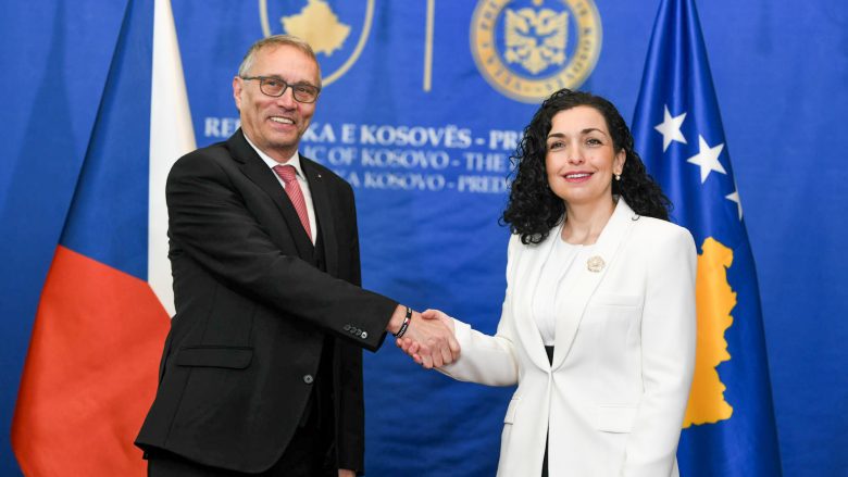 Osmani në takimin me ministrin e Çekisë: Kosova meriton të marrë statusin e vendit kandidat në BE