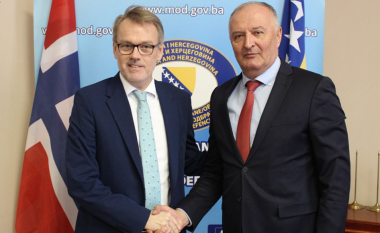 Ambasadori norvegjez në qendër të skandalit: Ai informoi ministrin boshnjak se Republika Serbe po shkëputet dhe nuk i premtoi mbështetjen e NATO-s – intervenuan ambasadorët e tjerë
