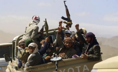 Irani mbështet sulmet e Houthive në Detin e Kuq ​