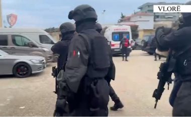 Arrestohen dy persona në Vlorë, sekuestrohen dy armë zjarri, municion dhe një automjet