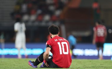 "Duhet të qëndronte edhe sikur të kishte vetëm një këmbë" – Salah kritikohet ashpër pas largimit nga Egjipti