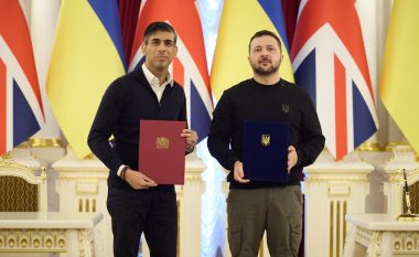 Ukraina dhe Britania nënshkruajnë marrëveshje sigurie në Kiev – sa miliardë euro britanikët ndanë për ukrainasit