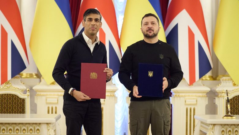 Ukraina dhe Britania nënshkruajnë marrëveshje sigurie në Kiev – sa miliardë euro britanikët ndanë për ukrainasit