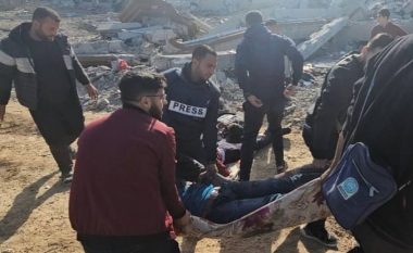 Vriten 20 palestinezë gjersa po prisnin në radhë për ndihma humanitare