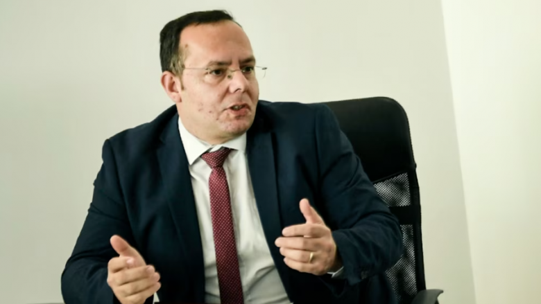 Kryetari i Bordit të BQK-së: Nuk ka pezullim të rregullores që ndalon dinarin serb, po diskutohet shtyrja e zbatimit