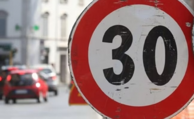 Bolonja kufizon shpejtësinë e vozitjes në 30 kilometër në orë – qytetarët ankohen: Po vonohemi për punë