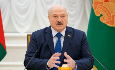 Lukashenko i jep vetes imunitet të përjetshëm nga ndjekja penale
