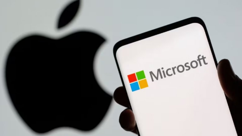 Microsoft kalon për pak kohë rivalin Apple si kompania më e vlefshme në botë