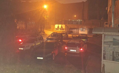 Katër personat e lidhur me sulmin në M-NAV janë sjellë sonte në Gjykatën Penale në Shkup