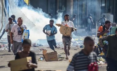 Të paktën tetë të vdekur pas trazirave dhe plaçkitjeve të mëdha në Papua Guinean e Re