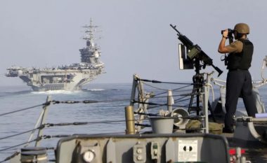 Incident i ri në Detin e Kuq pranë Jemenit - Houthit dyshohet se goditën me raketë një anije panameze