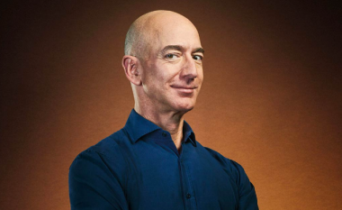Jeff Bezos organizon festën e ditëlindjes me një ligj të rreptë, “pa dhurata”