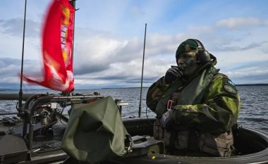Reagime të shumta në Suedi pas paralajmërimit të ministrave për “përgatitje për luftë”
