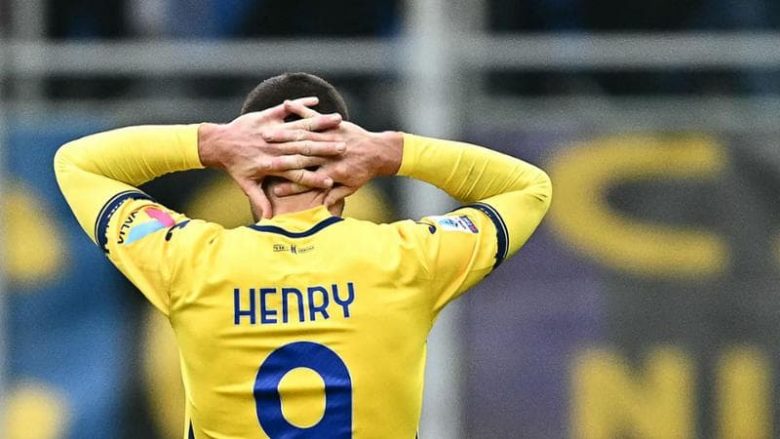 Humbi penallti ndaj Interit, sulmuesi i Hellas Verona merr kërcënime të shumta në rrjetet sociale