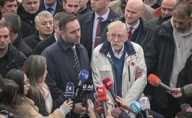 Ishte zëri i masakrës së Reçakut, Walker: Kosova sot gëzon demokraci, falë sakrificës së shumë djemve