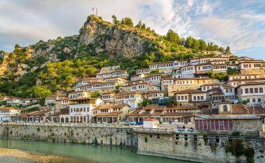 E përditshmja spanjolle “La Republica” fton turistët të vizitojnë Shqipërinë