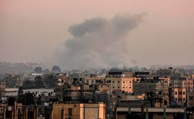 Khan Younis në Gaza tani është i rrethuar, thotë ushtria izraelite
