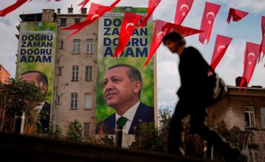 Përvoja e Erdoğanit në Turqi është mësim i mirë për ShBA-në përkitazi me Trumpin