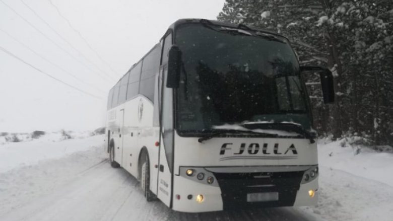 Sulmohen në Serbi dy autobusët e kompanisë kosovare, nuk ka të lënduar
