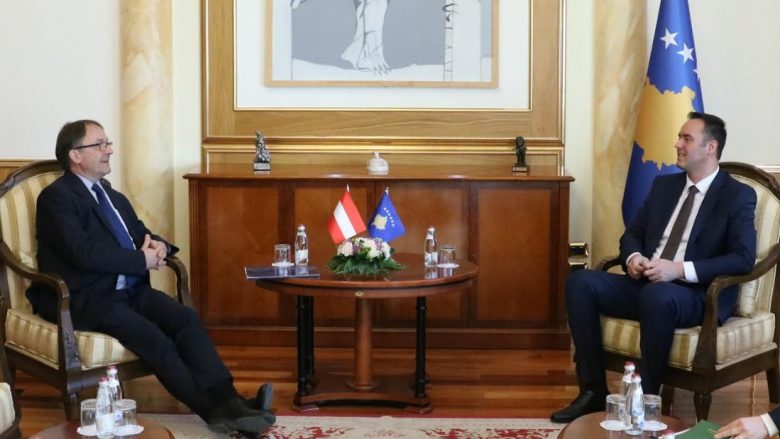 Konjufca në takim me ambasadorin Schnetzer: Austria shtet mik i Kosovës, i dëshmuar historikisht