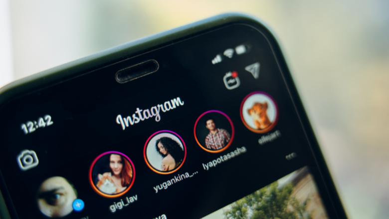 A njofton Instagrami përdoruesit nëse i bëni ‘screenshot’ storjet e tyre – mësoni nëse keni hasur në këtë “siklet”