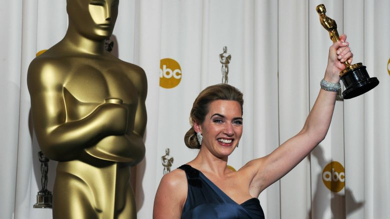 Kate Winslet zbulon arsyen e veçantë pse e mban trofeun e saj të ‘Oscar’-it në tualet