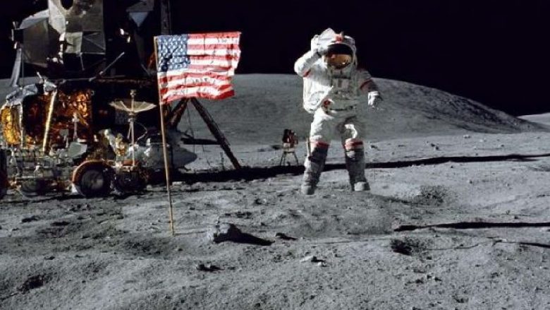 Misioni i zbarkimit të astronautëve në Hënë shtyhet për vitin 2026