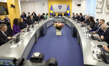 Qeveria i kërkon Agjencisë Kadastrale të Kosovës zbatimin e vendimit të Kushtetueses për Manastirin e Deçanit