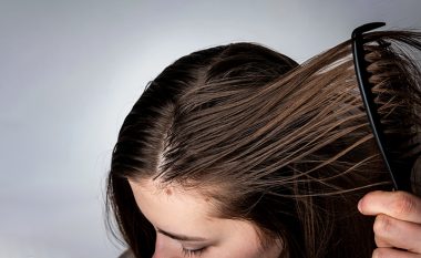 Floktarët zbulojnë mënyrën se si përgjithmonë të zgjidhni problemin me flokët e yndyrshme