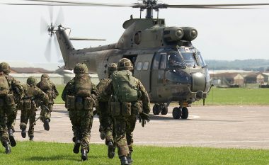 Britania do të vendosë 20,000 trupa në një nga stërvitjet më të mëdha të NATO-s që nga Lufta e Ftohtë – do të praktikohet “mbrojtja kundër Putinit”