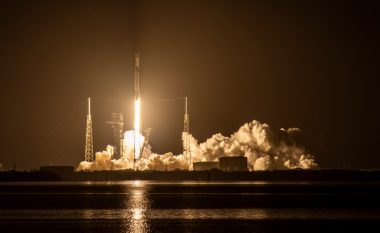 Historike për SpaceX, kryen misionin e 300-të në hapësirë – lëshoi në orbitë edhe 23 satelitë të Starlinkut