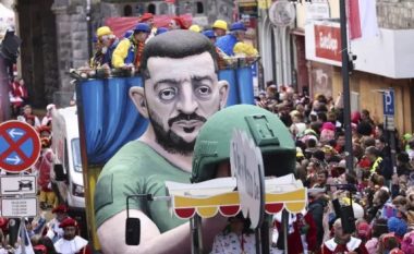 Satirë e ironi, gjermanët kritikojnë ngjarjet aktuale politike në karnaval – shikoni fotografitë