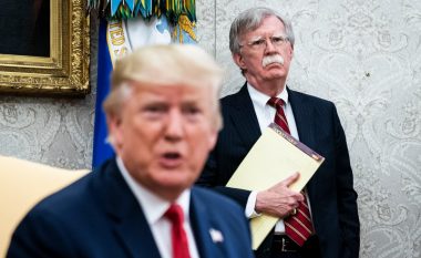 Ish-këshilltari paralajmëron: Trump do ta nxjerrë SHBA-në nga NATO nëse fiton zgjedhjet