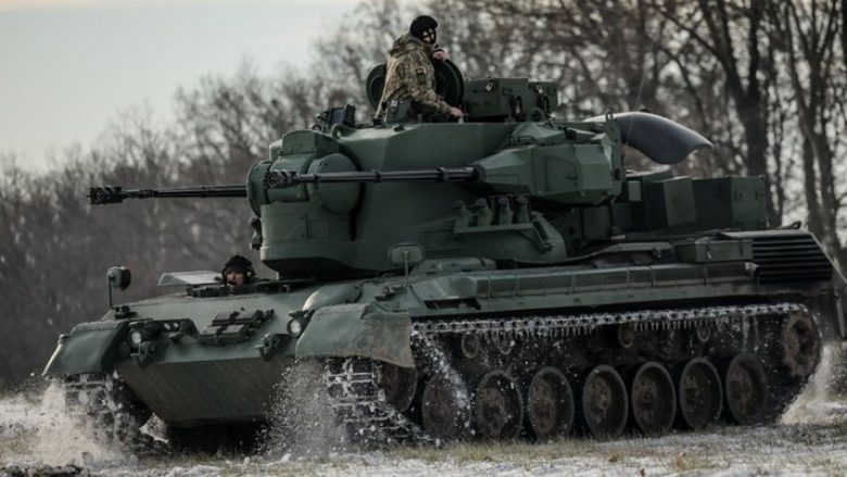 Analistët nga Royal United Services, tregojnë sa autoblinda dhe makineri tjera luftarake i ka humbur Rusia gjatë dy viteve të luftës në Ukrainë