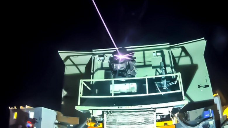 Izraeli teston me sukses “Iron Beam”, arma laserike si në filmat e James Bond