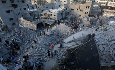 Ministria e Shëndetësisë në Gaza thotë se mbi 30 mijë persona janë vrarë nga fillimi i luftës