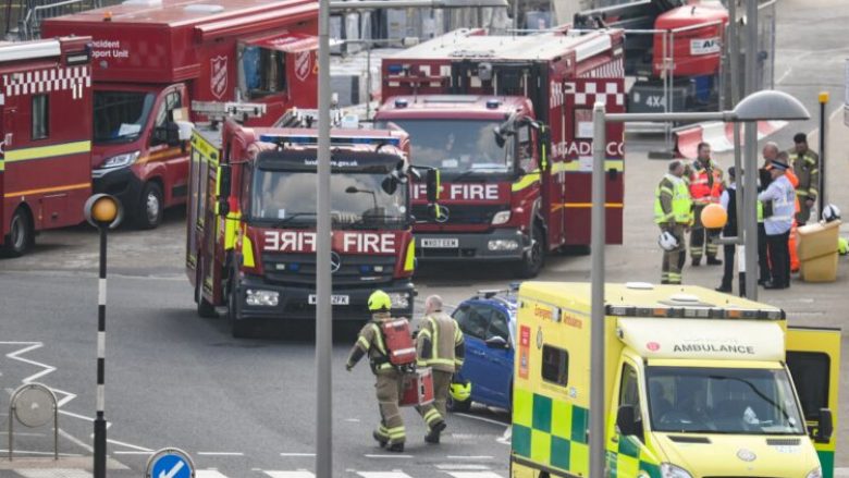 Drama në Londër, zjarr në ndërtesën e gjykatës – evakuohen punonjësit